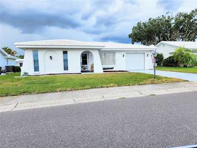3906 Chinaberry Rd Bradenton, FL 34208