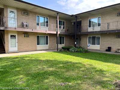 1450 W Ann Arbor Rd #14 Plymouth, MI 48170