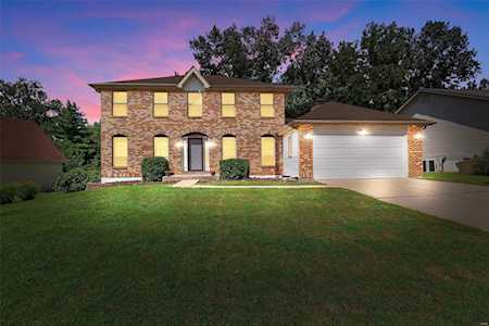 3137 Willow Bend Dr St Charles, MO 63303