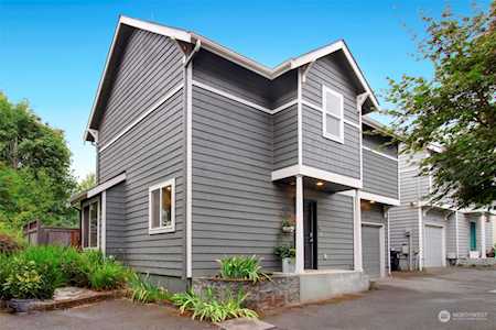 4103 26th Ave SW #B Seattle, WA 98106