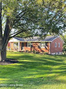 6604 Crestview Dr Crestwood, KY 40014