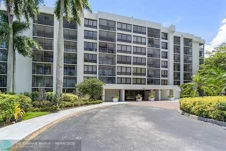 5951 Wellesley Park Drive #104 Boca Raton, FL 33433