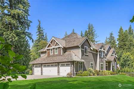 5855 245th Place NE Redmond, WA 98053