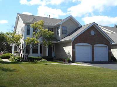 527 Bradbury Ln Geneva, IL 60134