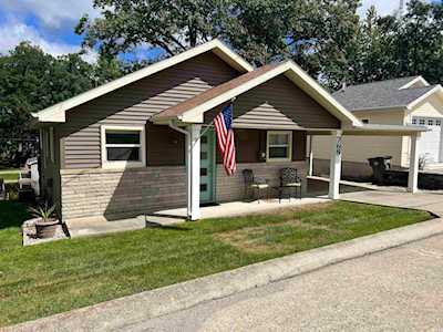 768 E Willis Park Dr North Webster, IN 46555