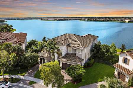 8750 Lakeview Dr Parkland, FL 33076