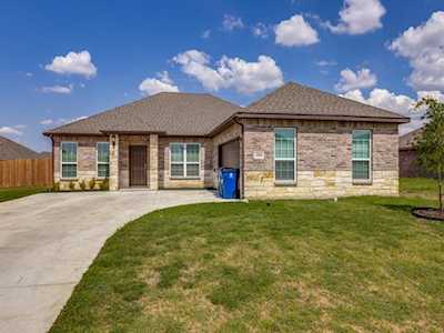 1503 Lakebrook Drive Waxahachie, TX 75165