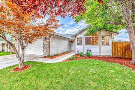 5317 N Candlestick Ave Boise, ID 83713