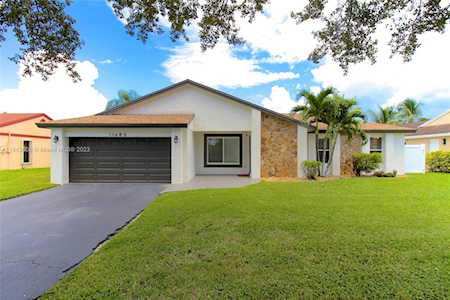 11685 SW 51st Ct Cooper City, FL 33330