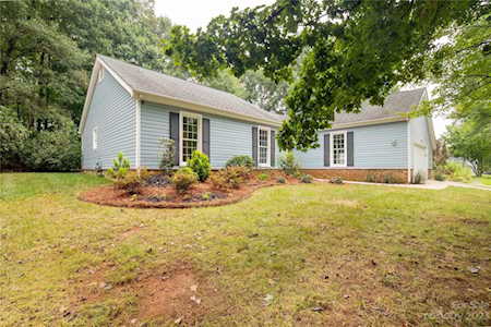 8719 Gruenewald Ln Charlotte, NC 28210