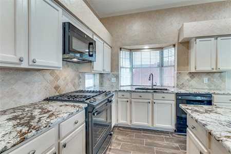 4441 Carolina Street Grand Prairie, TX 75052