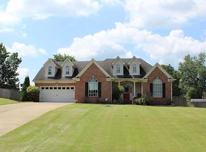 261 Williamsburg Dr Atoka, TN 38004