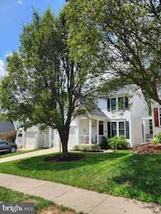 6588 Creek Run Dr Centreville, VA 20121