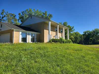 71 Spring Creek Rd Barrington Hills, IL 60010
