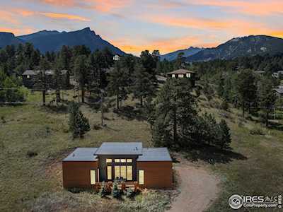 808 Whispering Pines Dr Estes Park, CO 80517
