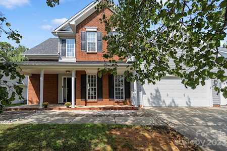 2233 Candlelight Woods Dr Matthews, NC 28105