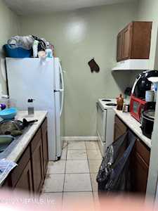 4117 Lorenzo CT Jacksonville, FL 32208