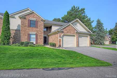 37029 Ridgedale Ct #88 Farmington Hills, MI 48331
