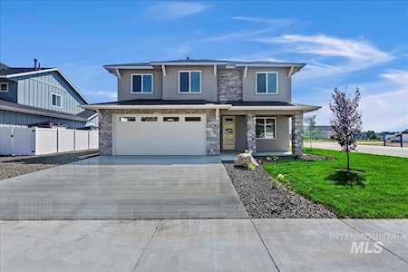 8081 Tandy Cove St. Middleton, ID 83644