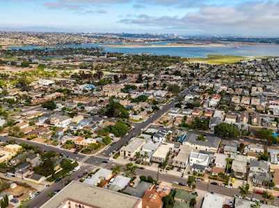 2048 Diamond Street San Diego, CA 92109