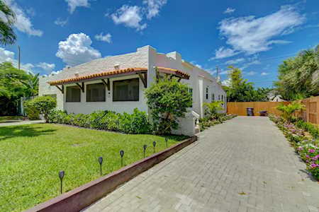 423 Oxford Street West Palm Beach, FL 33405