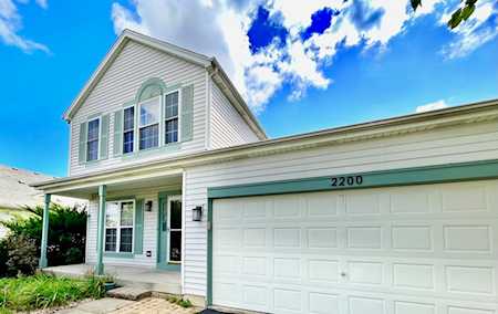 2200 Willow Lakes Dr Plainfield, IL 60586