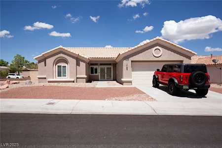 10736 Shackleton Dr Las Vegas, NV 89134