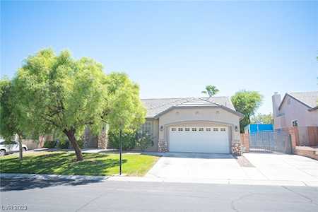 8413 Starstruck Ave Las Vegas, NV 89143