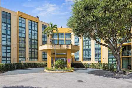 11800 SW 18th St #403-4 Miami, FL 33175