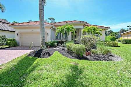 403 Saddlebrook Ln Naples, FL 34110