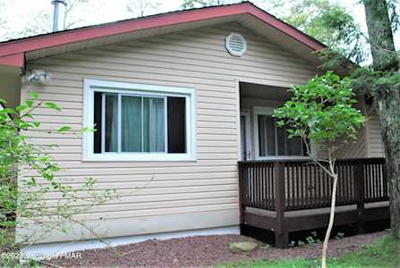 9223 Westwood Dr Tobyhanna, PA 18466
