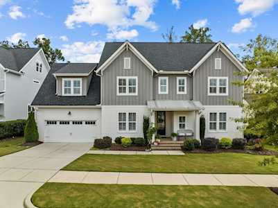 412 Quaker Meadows Court Holly Springs, NC 27540