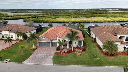 8813 Rum Runner PLACE Bradenton, FL 34212