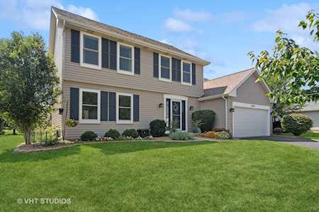 2337 Meadowview Ct Aurora, IL 60502