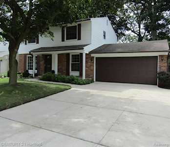 14183 Ingram St Livonia, MI 48154