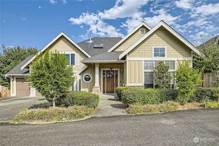 16042 SE 45 Place Bellevue, WA 98006