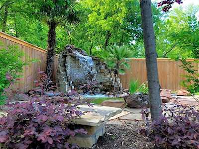 820 S Haynes Avenue Fort Worth, TX 76103