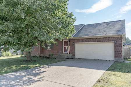 502 Shady Glen Cir Shepherdsville, KY 40165