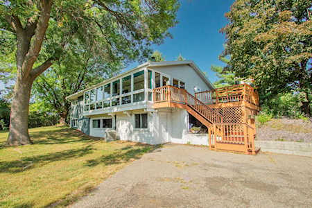 1025 Century Avenue S Maplewood, MN 55119