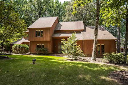 1015 W Tree Dr Collierville, TN 38017