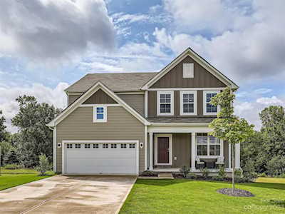 109 Dawn Run Loop Mooresville, NC 28115