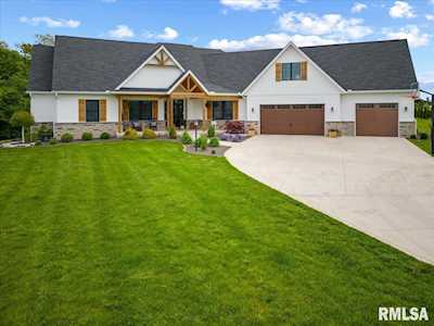 17 Briarwood Ln Metamora, IL 61548