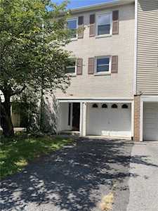 8315 Countryside Ln Fogelsville, PA 18051