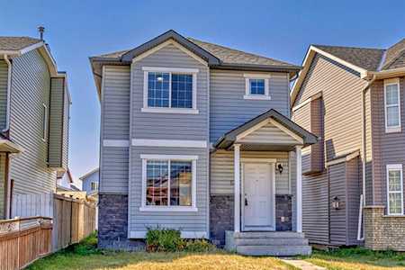 63 Saddlemont Way NE Calgary, AB T3J 4V2
