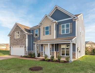 5036 Salient Dr Spring Hill, TN 37174