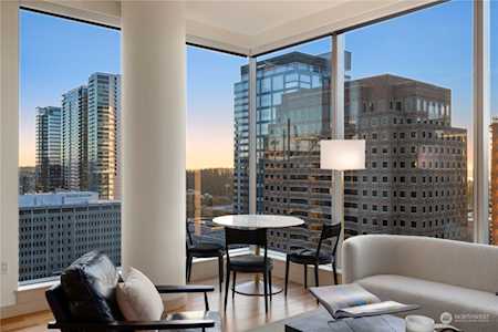 10610 NE 9th Place #2302 Bellevue, WA 98004