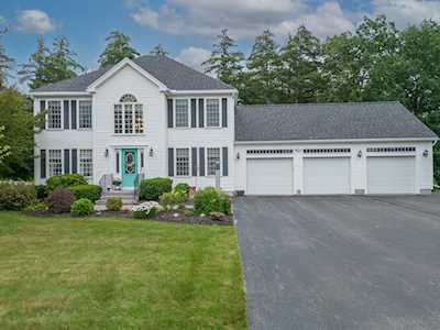5 Crystal Dr Nashua, NH 03063