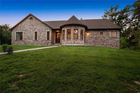 30 Hoffman Hills Dr Wentzville, MO 63385
