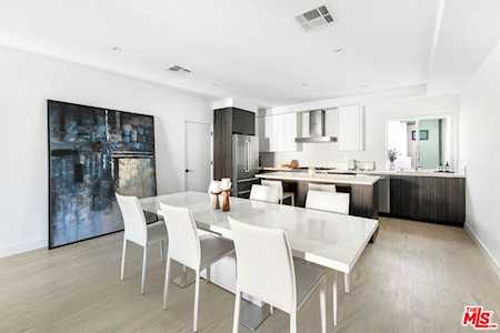 497 N St Andrews Place Los Angeles, CA 90004