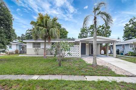 9098 Enchantment Dr Largo, FL 33773